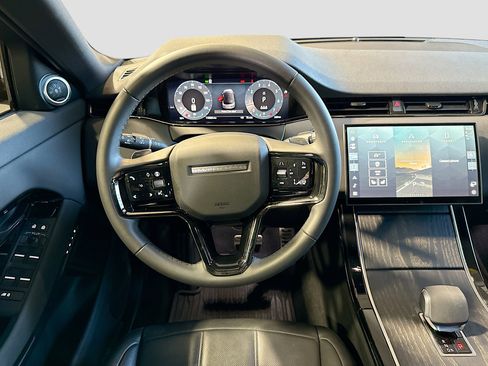 Used 2025 Land Rover Range Rover Evoque Dynamic SE image 17