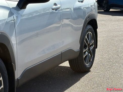 New 2026 Toyota Corolla Cross XLE FWD image 10