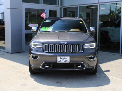 Used 2021 Jeep Grand Cherokee Overland AWD/4WD image 2