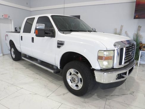 Used 2010 Ford F250 Lariat AWD/4WD image 2