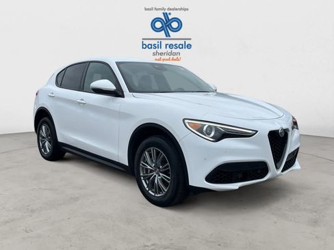 Used 2023 Alfa Romeo Stelvio Sprint AWD/4WD image 36