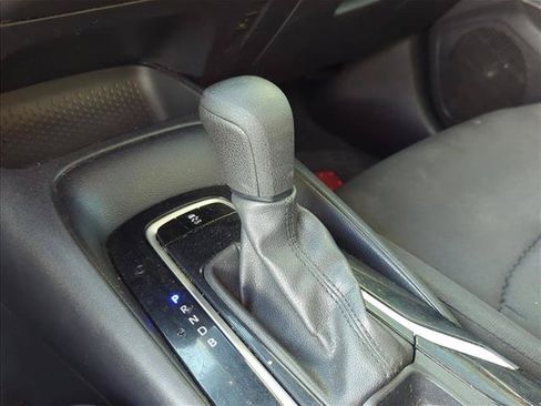 Used 2020 Toyota Corolla LE FWD image 20