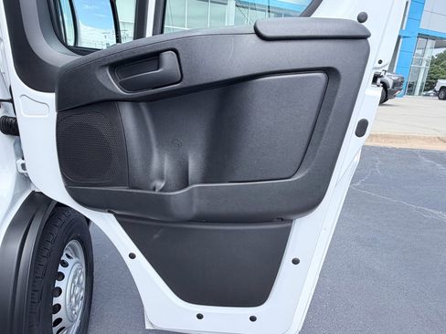 Used 2026 RAM ProMaster 2500 w/ Convenience Group FWD image 33