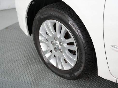 Used 2010 Toyota Sienna XLE Limited image 55