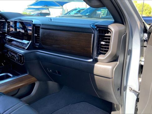 Used 2024 Chevrolet Silverado 1500 High Country w/ Z71 Off-Road Package image 19