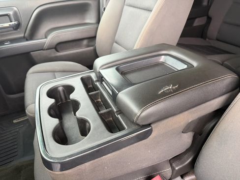 Used 2017 GMC Sierra 1500 SLE w/ SLE Value Package image 17