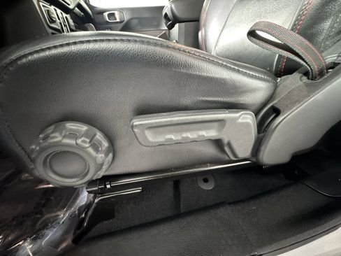 Used 2020 Jeep Gladiator Rubicon image 14