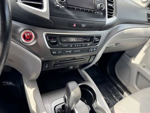 Used 2019 Honda Ridgeline RTL image 16