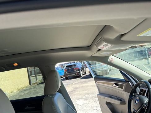 Used 2018 Volkswagen Atlas SEL image 30