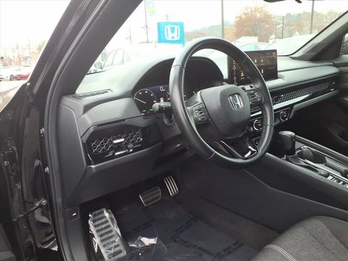 Used 2024 Honda Accord Sport image 17