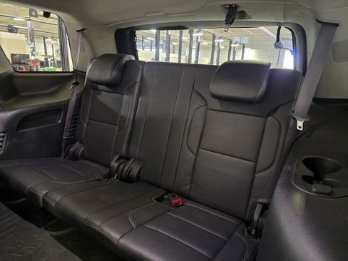 Used 2017 Chevrolet Tahoe LT w/ LT Midnight Edition image 11