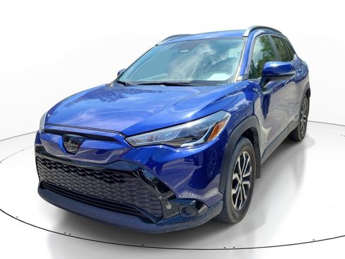 Used 2024 Toyota Corolla Cross AWD Hybrid image 2