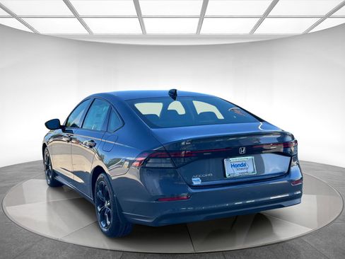 New 2025 Honda Accord SE image 3