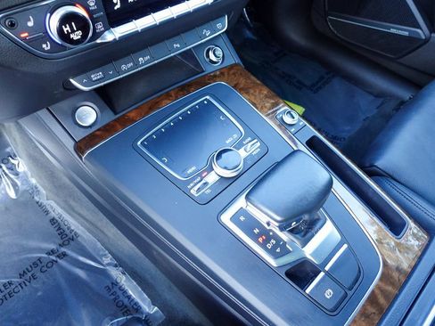 Used 2018 Audi Q5 2.0T Premium Plus image 22