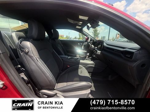 Used 2025 Ford Mustang Coupe RWD image 28