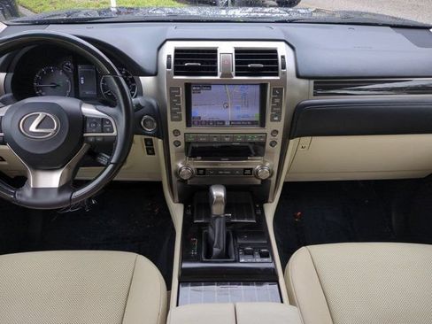 Used 2020 Lexus GX 460 Premium w/ Premium Package AWD/4WD image 13