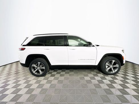 New 2025 Jeep Grand Cherokee Limited image 10