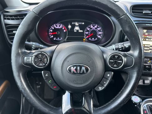 Used 2016 Kia Soul ! w/ Premium Package image 24