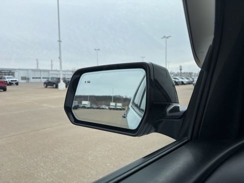 Used 2019 Chevrolet Traverse Premier w/ Redline Edition image 65