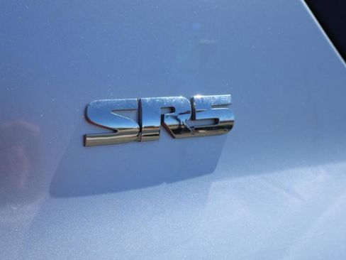 Used 2016 Toyota 4Runner SR5 Premium w/ Four Season Floor Mat Package image 10