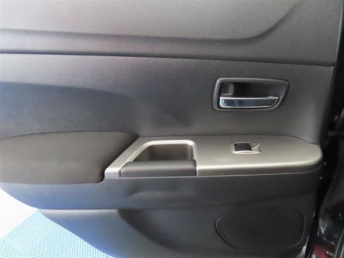 Used 2020 Mitsubishi Outlander Sport SE FWD image 26