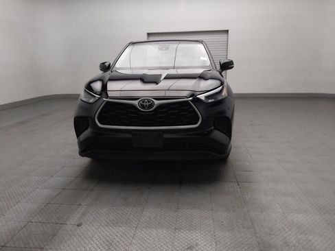 Used 2022 Toyota Highlander L FWD image 15