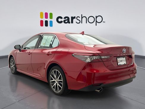 Used 2024 Toyota Camry XLE w/ Cold Weather Package FWD image 3