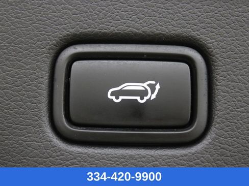 Used 2023 Hyundai Palisade SEL w/ Premium Package image 32