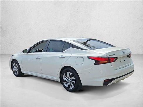 Certified 2025 Nissan Altima 2.5 S FWD image 7