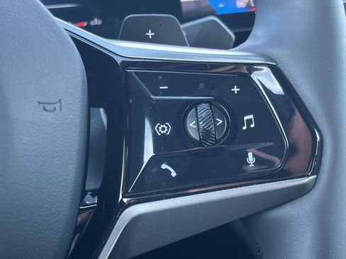 Certified 2025 BMW 530i 530i w/ Premium Package image 12