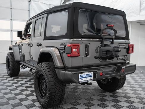 Used 2024 Jeep Wrangler Unlimited Sahara w/ Technology Group AWD/4WD image 7