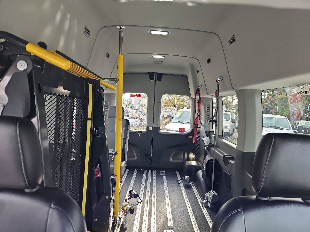 Used 2020 Ford Transit 350 XL RWD image 32