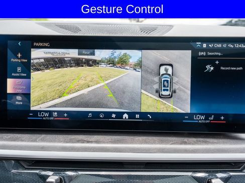 Used 2025 BMW X7 xDrive40i w/ M Sport Package AWD/4WD image 21