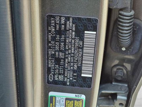 Used 2024 Hyundai Elantra Limited FWD image 24
