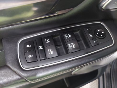 Used 2020 RAM 1500 Limited AWD/4WD image 17