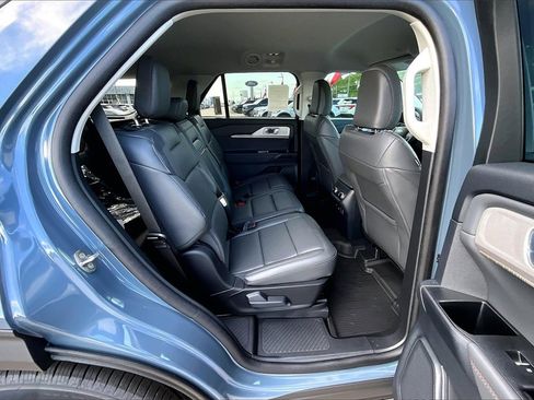 New 2025 Ford Explorer Active w/ Active Comfort Package image 22