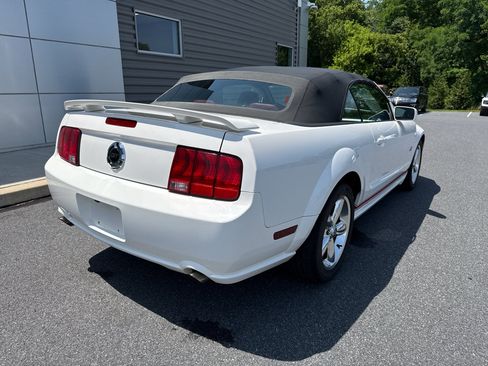 Used 2006 Ford Mustang GT Premium RWD image 22