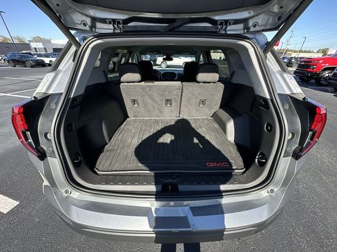 Used 2023 GMC Terrain SLE w/ Driver Convenience Package image 22
