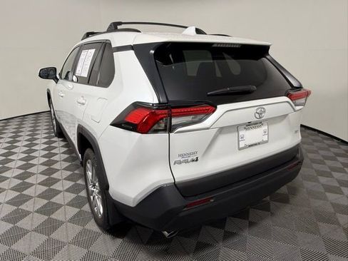 Used 2025 Toyota RAV4 XLE Premium image 4