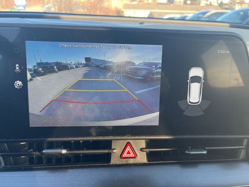 Certified 2024 Kia Sportage EX image 28