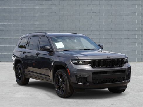 Used 2024 Jeep Grand Cherokee L Limited w/ Luxury Tech Group II RWD image 1