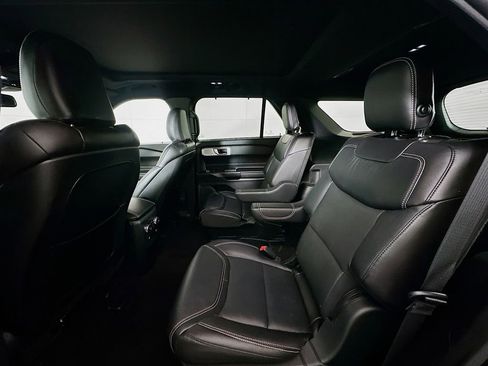 Used 2020 Ford Explorer ST w/ ST Street Pack image 23