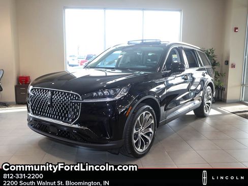 New 2026 Lincoln Aviator AWD image 2