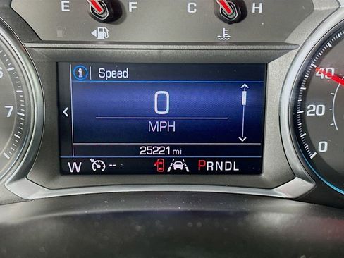 Used 2021 Chevrolet Equinox LT image 17