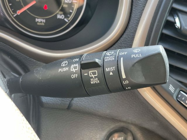 Used 2014 Jeep Cherokee Limited FWD image 23