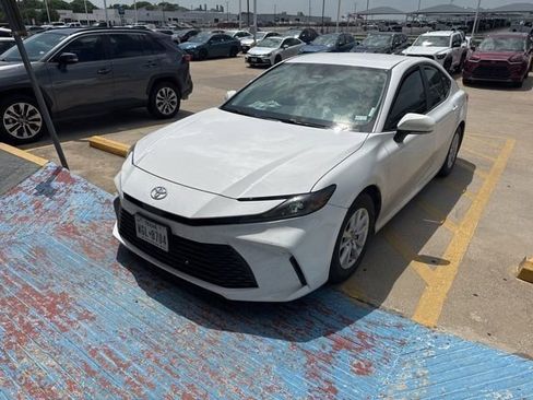 Used 2025 Toyota Camry LE w/ Convenience Package FWD image 3
