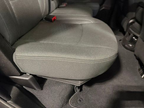 Certified 2025 RAM 2500 Big Horn AWD/4WD image 17
