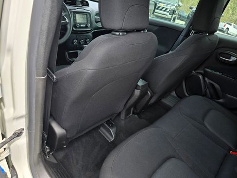 Used 2019 Jeep Renegade Sport FWD image 25