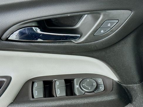 Used 2019 Chevrolet Equinox LT FWD image 39