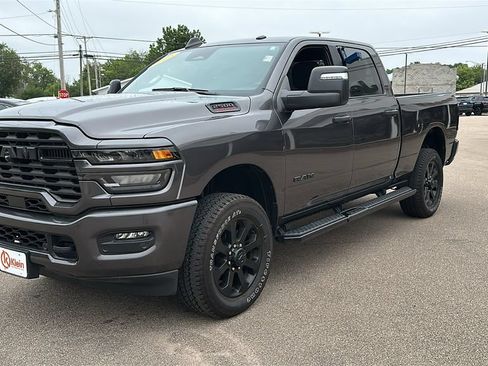 Used 2025 RAM 2500 Big Horn AWD/4WD image 3